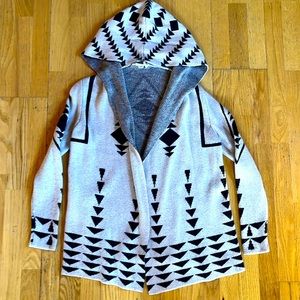 LoveStitch Beautiful Aztec Stitched Sweater Size S/M